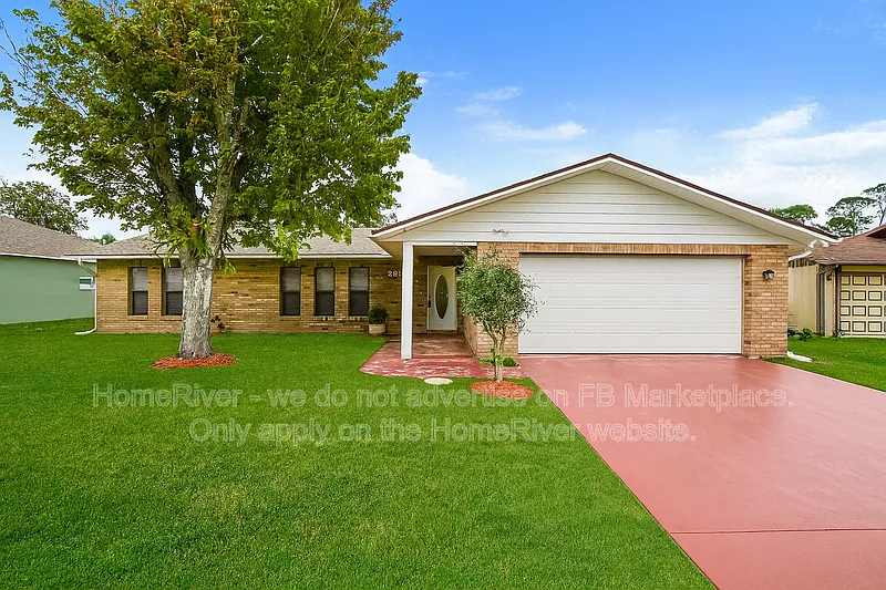 2811 Queen Palm Dr