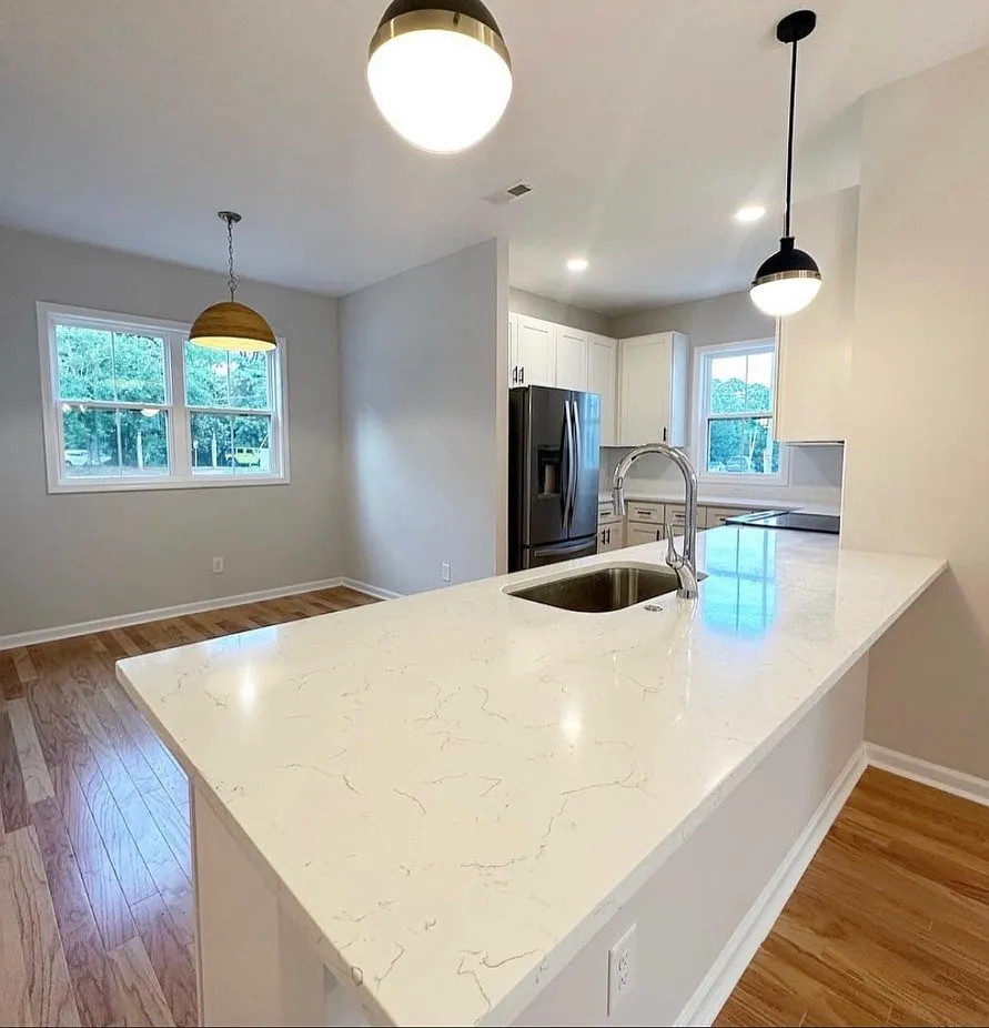 2 bed, 1379 sqft, $2,100 — Photo 1