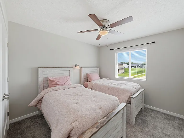 959 Titan Dr — Photo 30