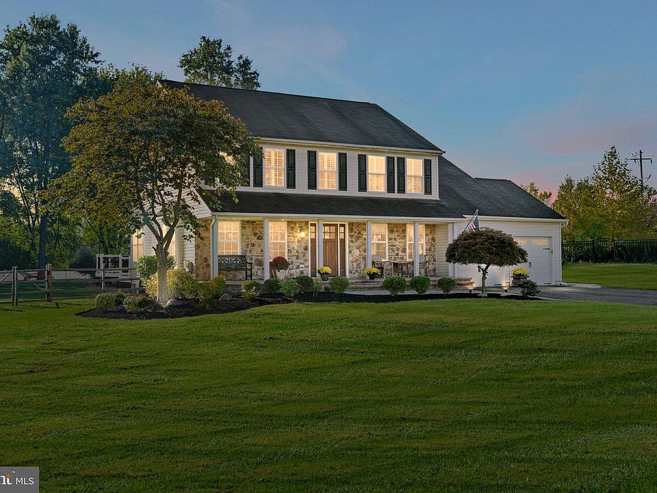 1st image of 107 Buttercup Blvd