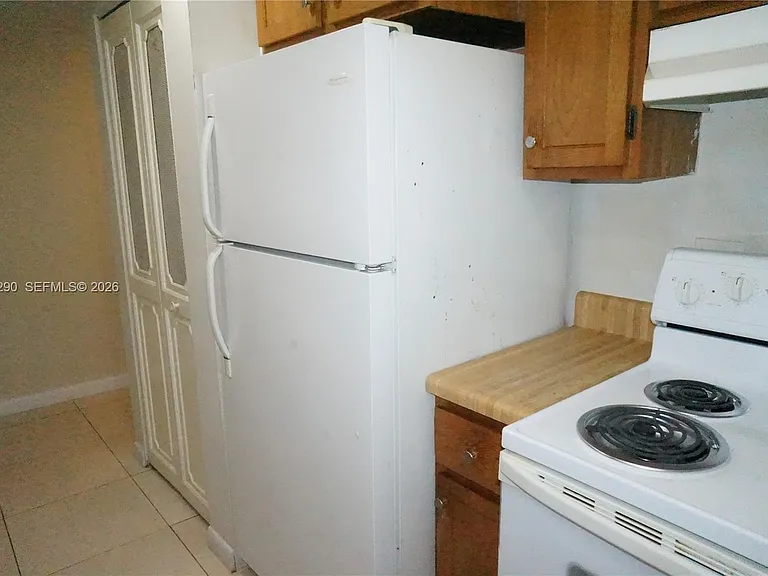 3650 Inverrary Dr #1M — Photo 8