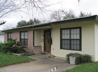 600 S Stephenson St, Beeville, TX 78102