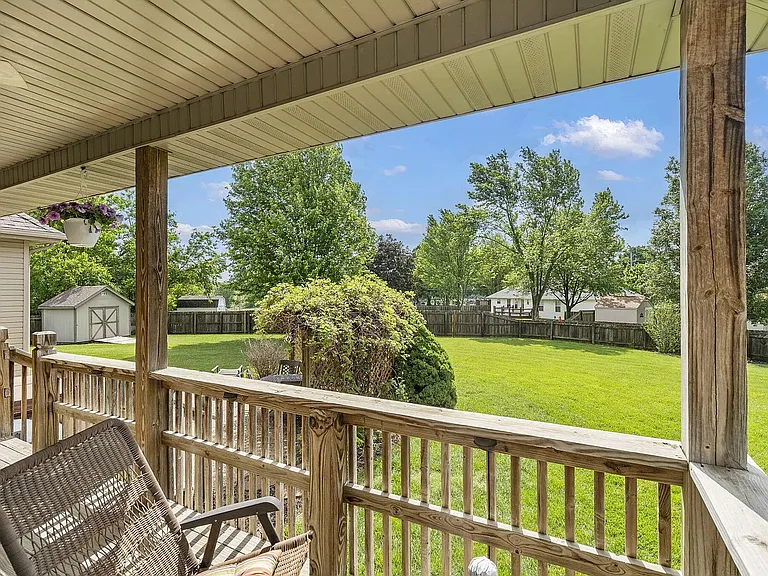 1002 E Rachael Dr — Photo 5