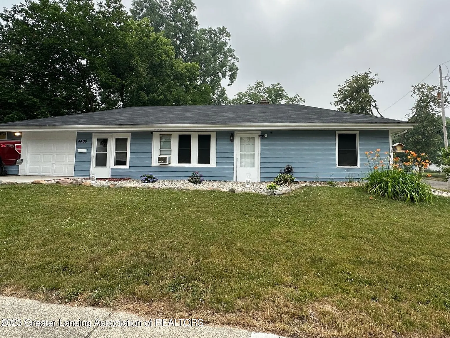 4400 Donald St photo 1