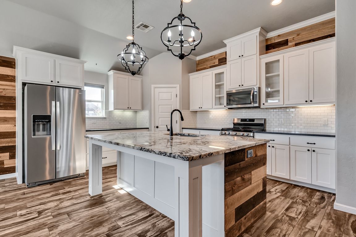 next background image