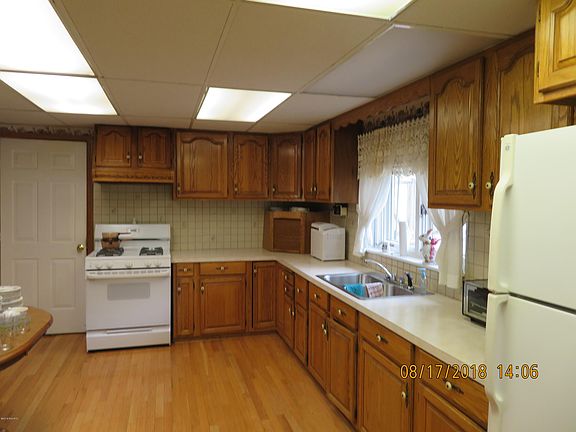 2nd image of 2141 Finsbury Ln NW