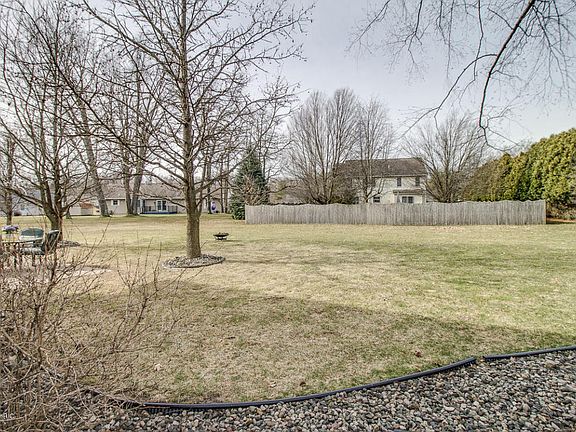 4th image of 141 Cortez Ln
