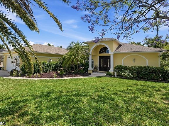 3rd image of 4417 SW 25th Pl