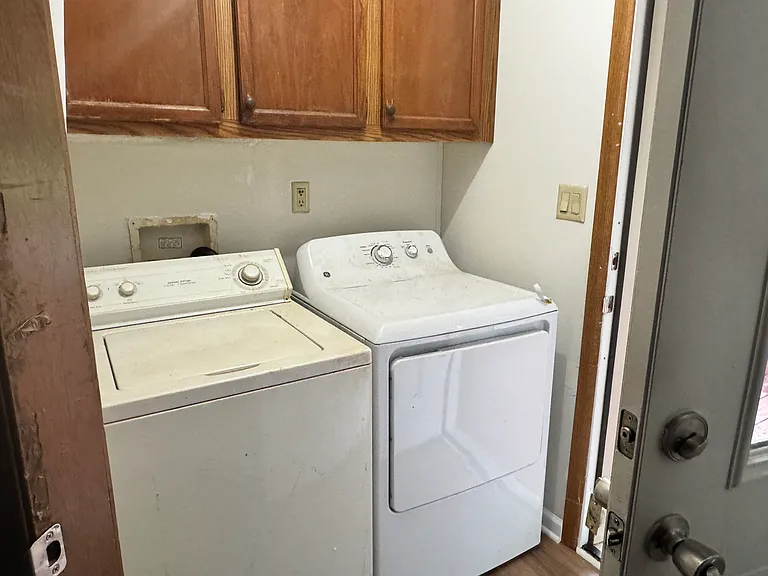 9700 Beatties Ford Rd — Photo 31