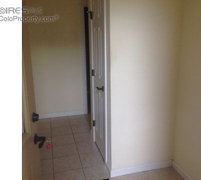 4th image of 1400 Lee Hill Dr #3