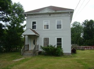 77 Spring St, Cambridge, NY 12816