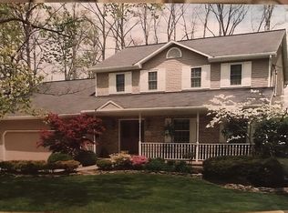 482 Hickory Hollow Dr, Canfield, OH 44406