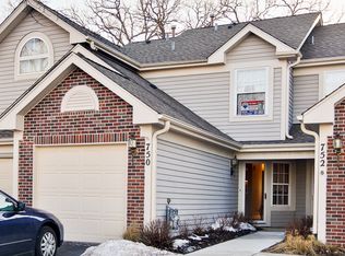 750 Ripple Brook Ln, Elgin, IL 60120