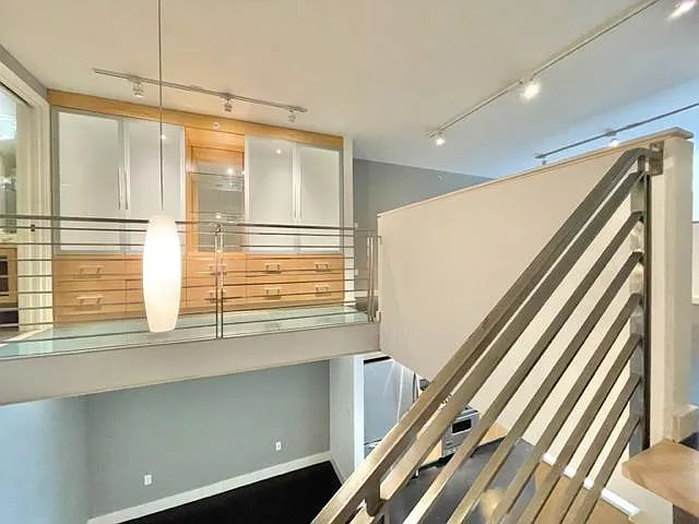 188 King St #304 — Photo 33