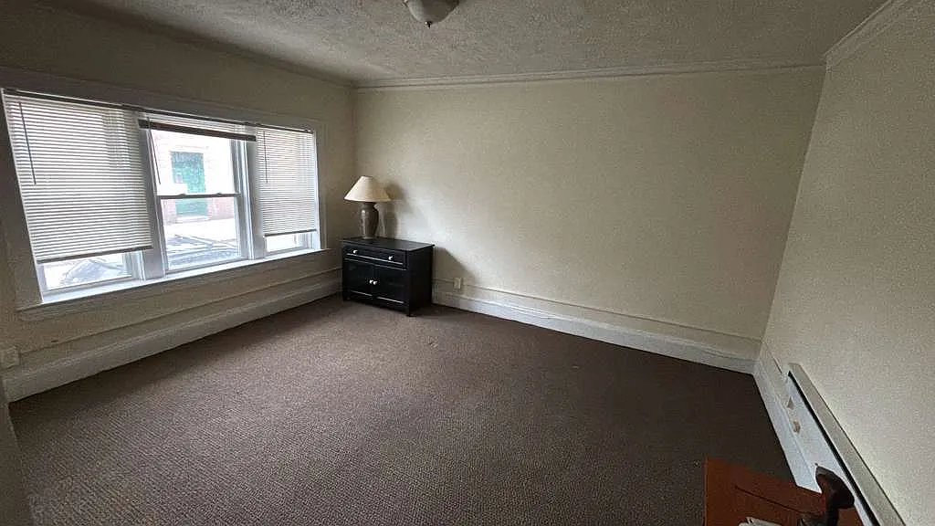 11202 Buckeye Rd #11490379 photo 1