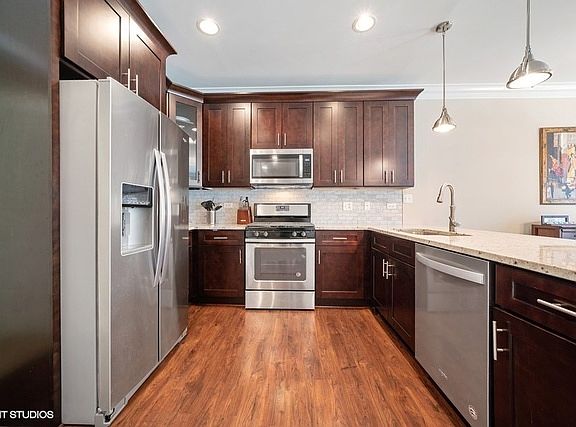 4th image of 7015  W Crandall Ave