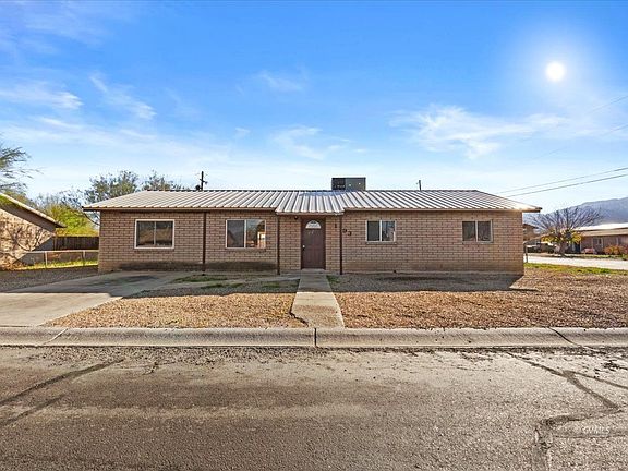 2nd image of 1193 W Apricot Loop