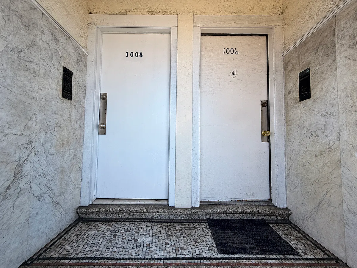 Building Photo - 1008 Huron Ave #1008