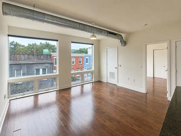 2617 W Girard Ave — Photo 7