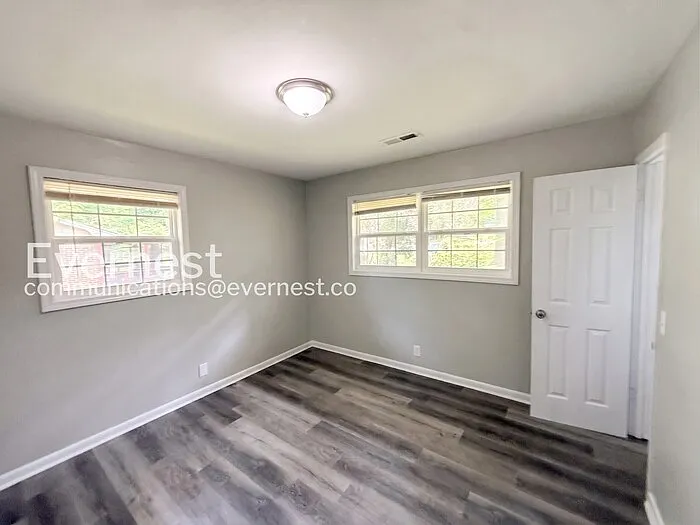 3318 Bonds Ave — Photo 12