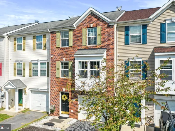 277 Scarboro Dr, Bunker Hill, WV 25413