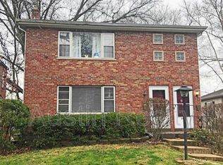 1102 Ralph Ter, Saint Louis, MO 63117