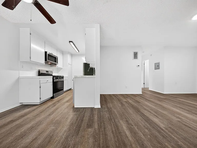5650 Fair Ave — Photo 9