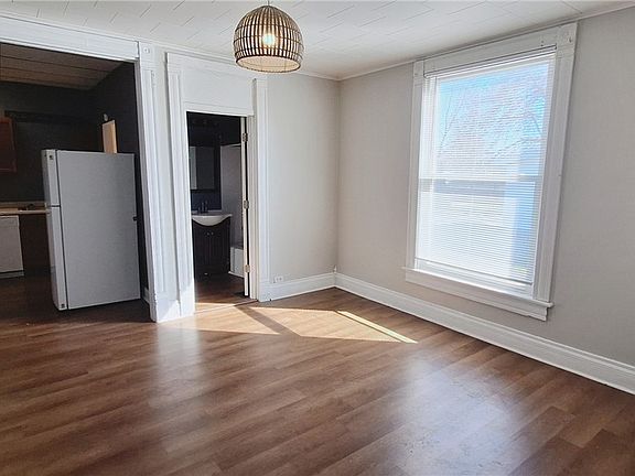 2nd image of 407 W West St