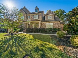 710 Deer Hollow Trce, Suwanee, GA 30024