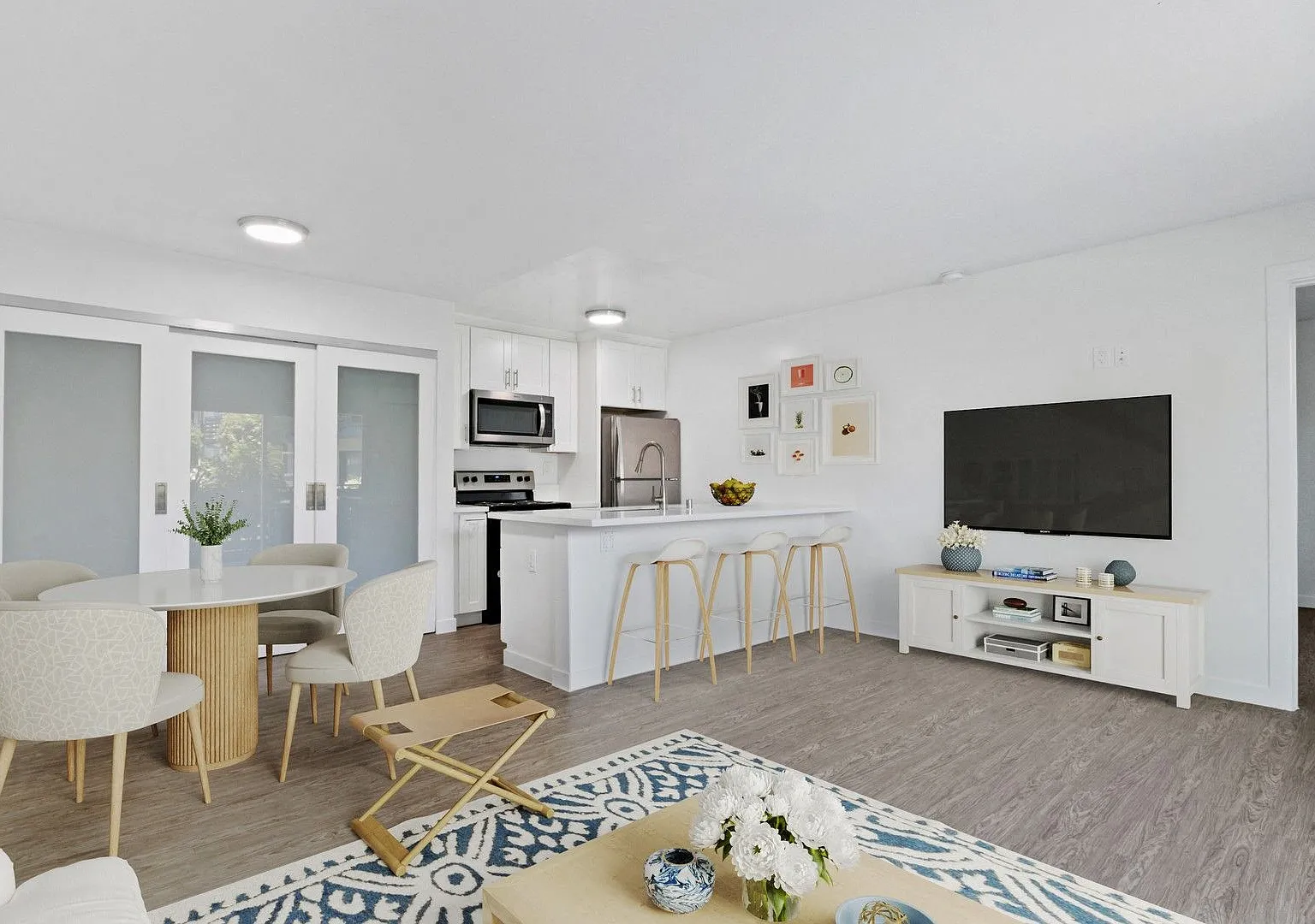 Parkwood Apartments — Photo 1