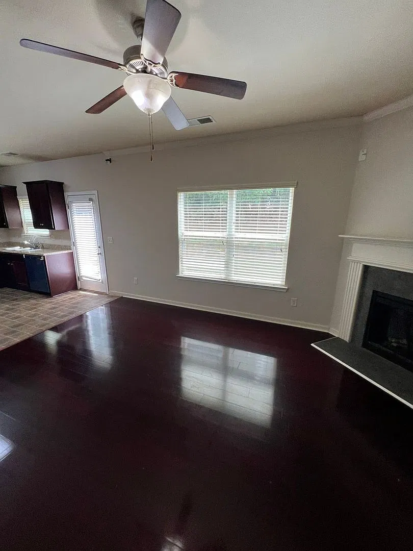 Your Dream Home Awaits in Alcovy Falls! — Photo 2
