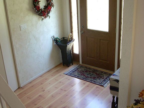 Main Entrance/ Foyer