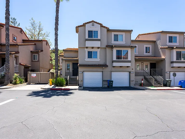 Eucalyptus Ridge - Military Housing — Photo 15