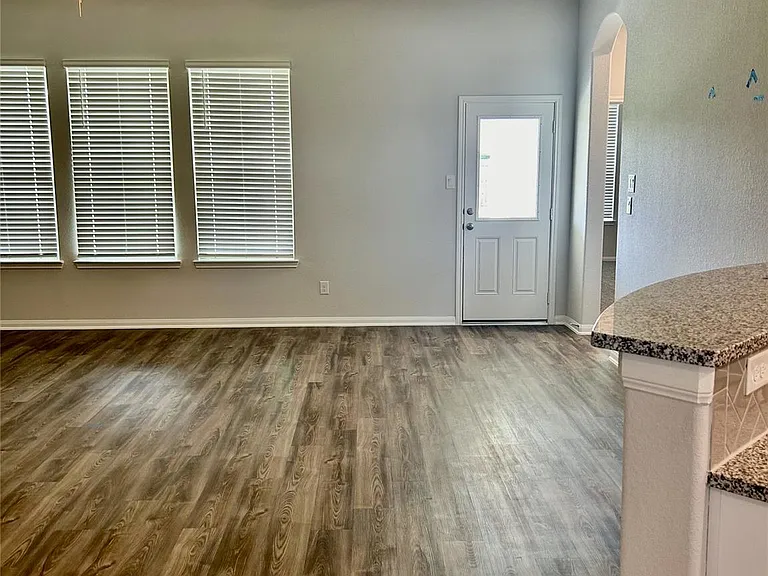 509 Turtle Dove Dr — Photo 3