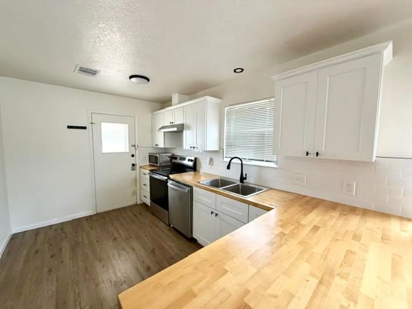 1410 Chapel Creek Rd — Photo 4