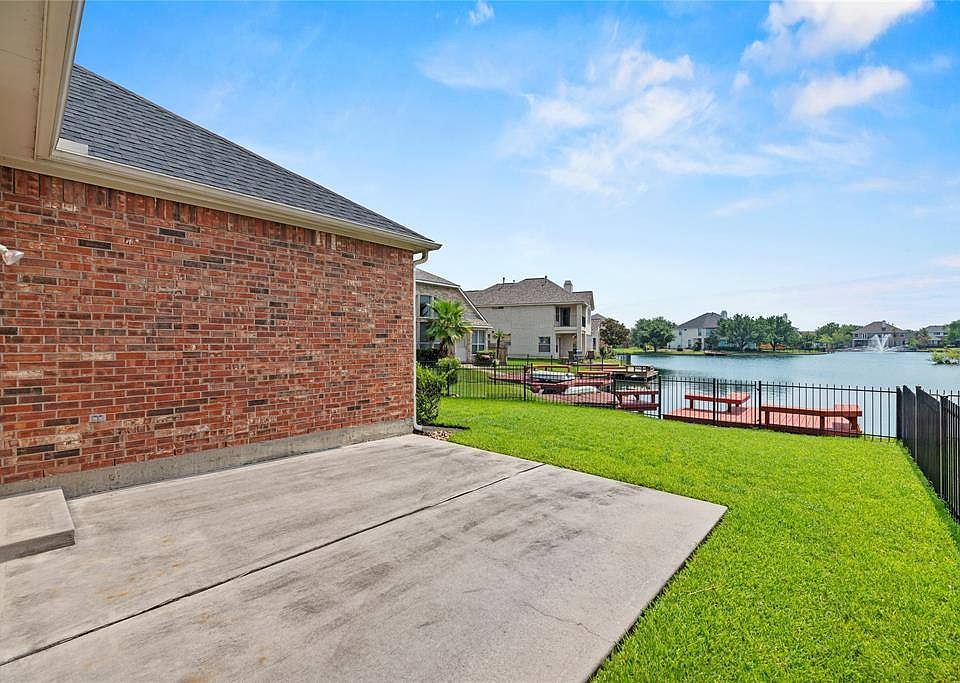 1st image of 9918 Sand Dollar Dr