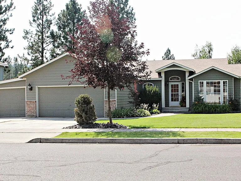 7117 N Skykomish St — Photo 1