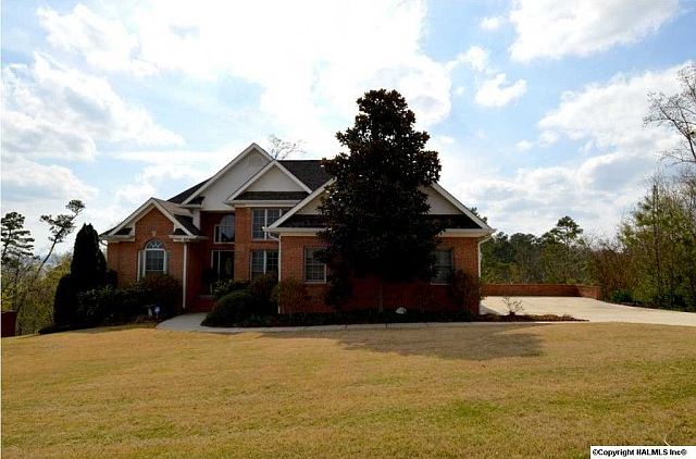 2nd image of 124 Eagle Ridge Dr