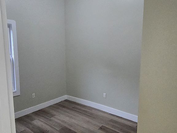 3rd image of 61 16th Ave Floor 2