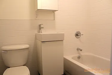 Rented by aptsandlofts.com