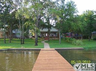 146 Thunderbird Dr, Mabank, TX 75156