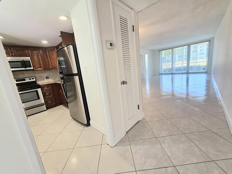 3100 NE 48th Ct #113 — Photo 5