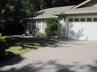 202 Magnolia St, Mount Shasta, CA 96067