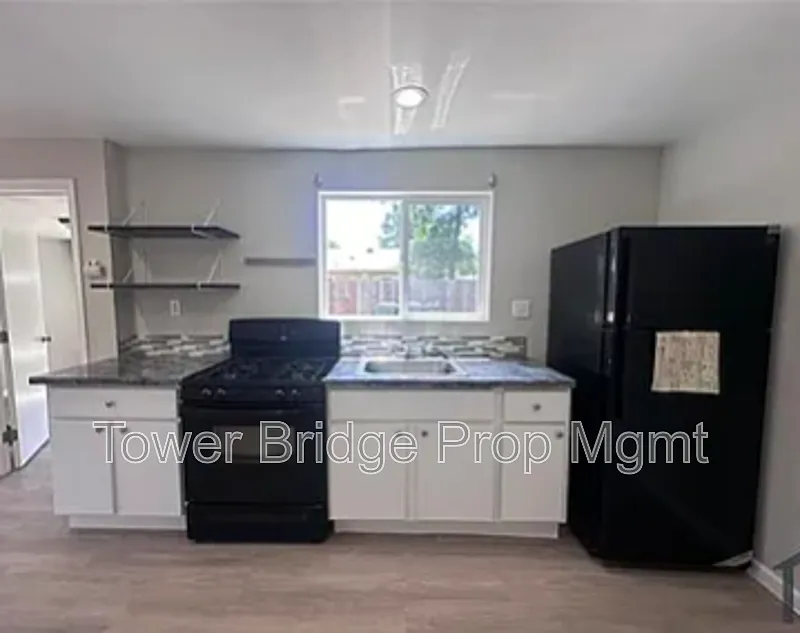 1 bed, 1.0 bath, 450 sqft, $1,320 — Photo 3
