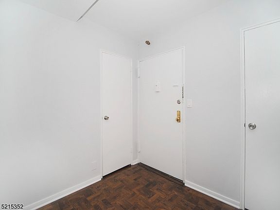 3rd image of 377 S Harrison St APT 4A