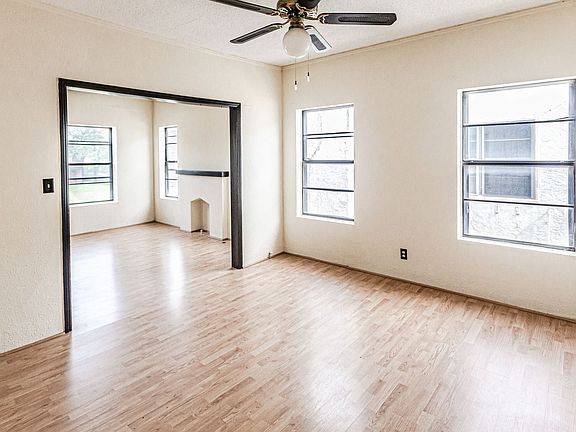 3rd image of 116-120 E 21st St #116-4