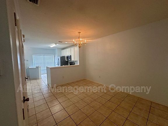 5th image of 1387 Hampton Park Ln