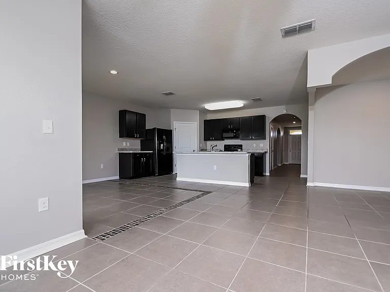 3207 Pemberly Park Dr — Photo 2
