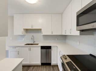 Woodridge Manor Apartments, Oak Bay, BC V8R 5G9