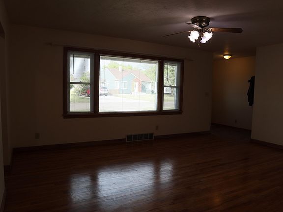 5th image of 1818 Hoover Way